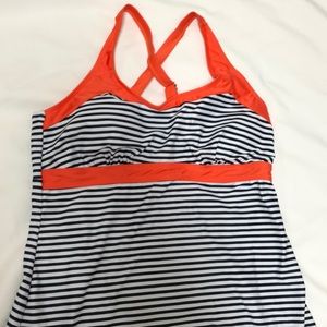 New 2piece striped swimsuit Sz L